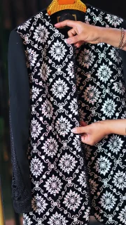 مانتو مجلسی کوتاه زنانه با آستین گیپور و سوزندوزی جلو | استایل خاص با پارچه ترک - فروشگاه بیاض