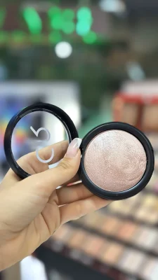 رژگونه گلدن رز مدل تراکوتا استارداست شماره 108 حجم ۸ گرم