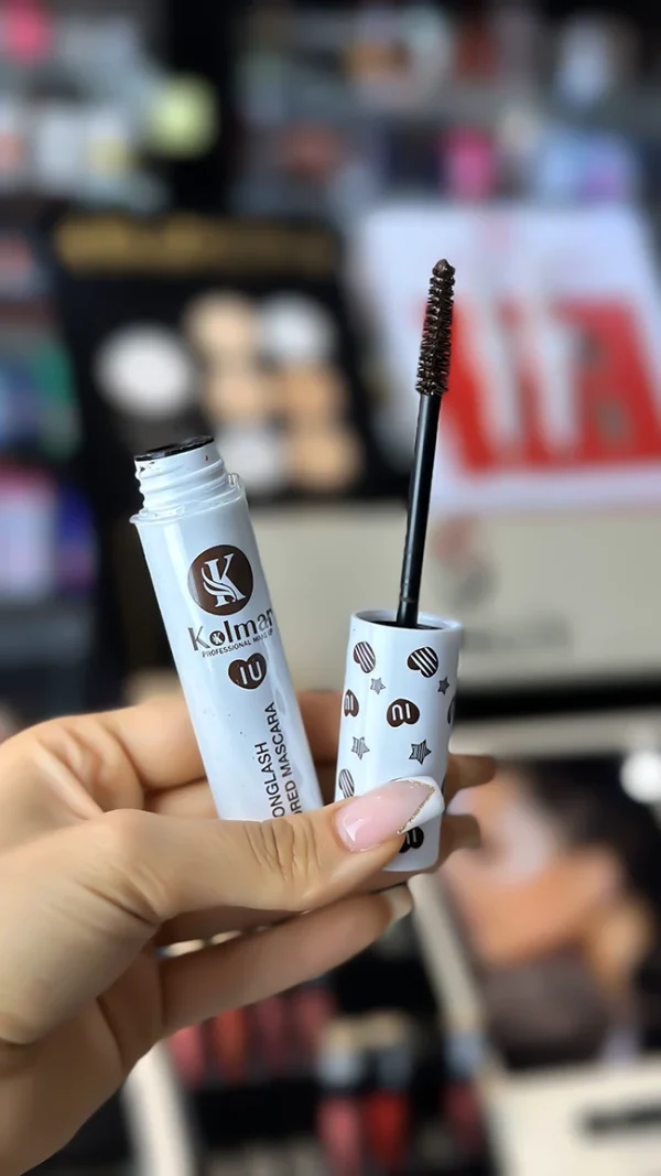 ریمل رنگی قهوه‌ای کولمار با برس حرفه‌ای و فرمولاسیون بلند کننده مژه