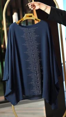 شومیز سرمه‌ای زنانه از پارچه حریر نگینی با طراحی نگین‌کاری هندسی، مناسب سایز 38 تا 52