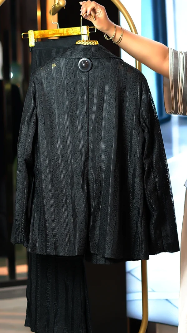 کت‌وشلوار زنانه مجلسی با پارچه گیپور وارداتی شیک و خاص