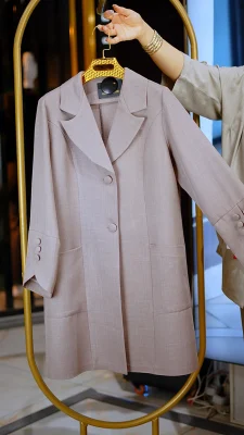 مانتو زنانه شانتون تایوان نسکافه‌ای با یقه انگلیسی و آستین شیپوری