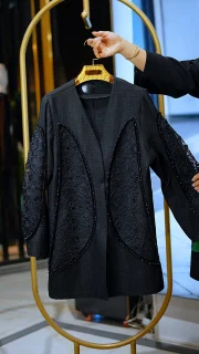 مانتو کوتاه مجلسی زنانه کریستالی جلو گیپور و آستین گیپور سایز ۳۶ تا ۴۴