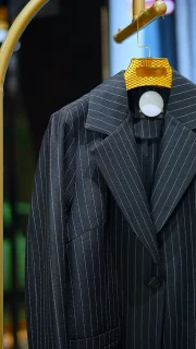 کت رسمی زنانه مشکی مدل جاسمین پارچه مازراتی دیپلمات یقه انگلیسی