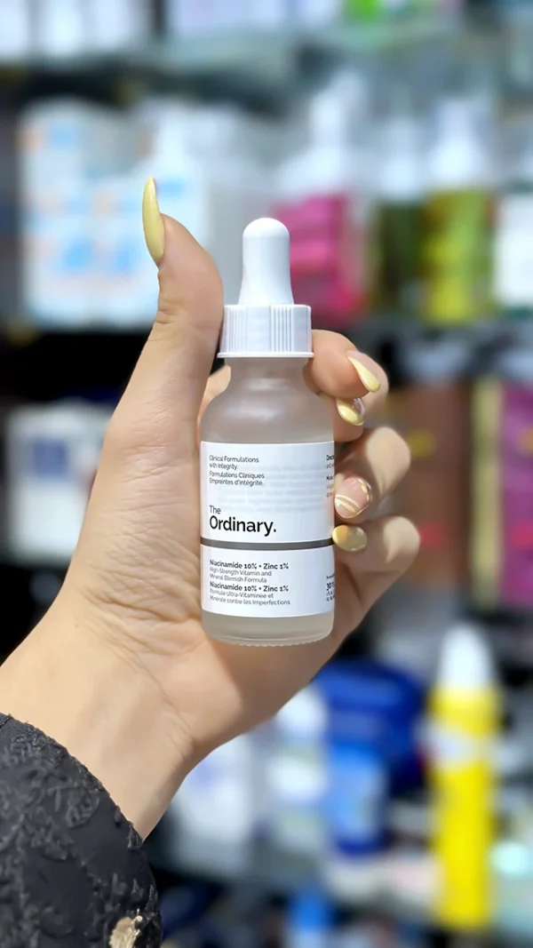 سرم ضد جوش نیاسینامید و زینک 30 میلیلیتر سرم ضد جوش نیاسینامید 10% + زینک 1% The Ordinary