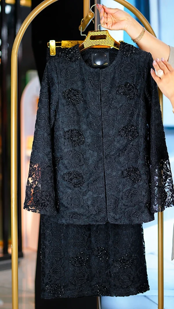 ست کت و دامن مجلسی گیپور کارشده زنانه با سنگ‌های کریستال سایز 38 تا 48