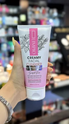 شوینده صورت کرمی لیمپیو مناسب پوست‌های مختلط تا چرب حجم 200 میلی‌لیتر