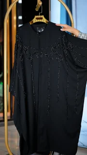 مانتو عبایی مجلسی مشکی زنانه جلو کار شده فری‌سایز 38 تا 48 قد 120 سانتی‌متر