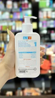 ژل اسکراب لایه‌بردار نو آکنه مدل Acne Solution مناسب پوست چرب و جوش‌دار حجم 235 میلی لیتر