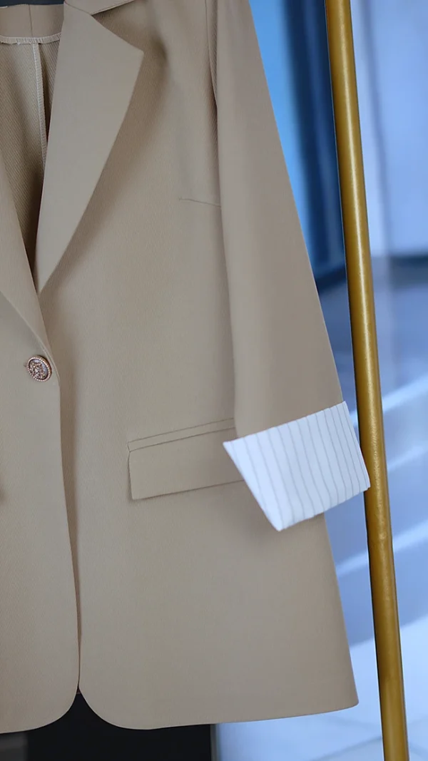 کت تک دکمه‌دار زنانه مازراتی کج‌راه آستین پاکتی یقه انگلیسی قد 72 سانتی‌متر سایز 38 تا 44