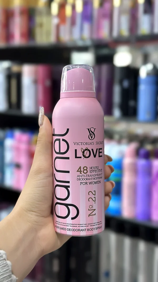 اسپری دئودورانت بدن گارنت Love Victoria's Secret حجم 200 میل اسپری دئودورانت بدن گارنت رایحه Love Victoria's Secret حجم 200 میل