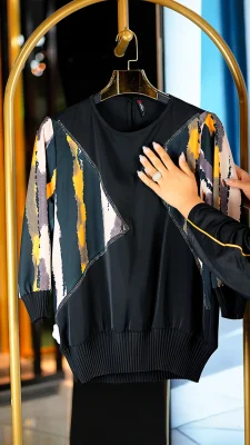 شومیز زنانه مجلسی پارچه الیزه با آستین و پایین پلیسه