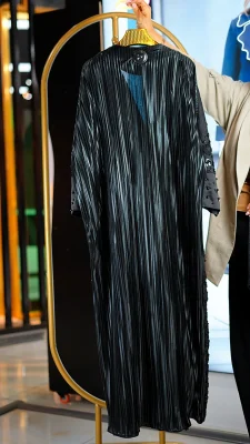 مانتو مجلسی بلند آستین مرواریدی با گل برجسته و جواهر دوزی