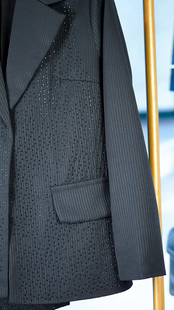 کت و شلوار مجلسی نگین‌دار سوپر بگ یقه انگلیسی